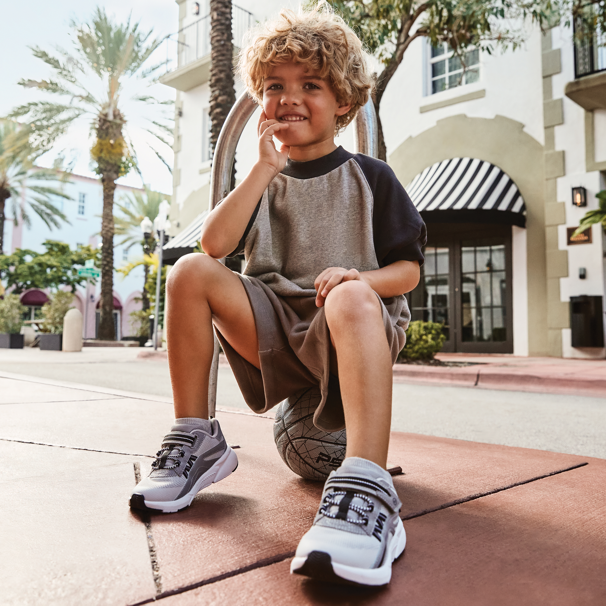 Journey 3.0 Sneaker - Big Kid Grey